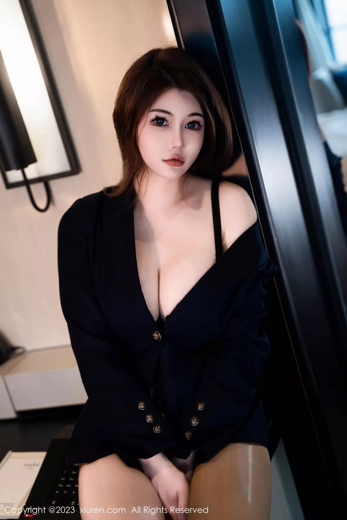 [[XiuRen秀人网]秀人网]No.7484_模特甜妮性感黑色OL制服配开档肉丝半脱秀惹火身材诱惑写真66P