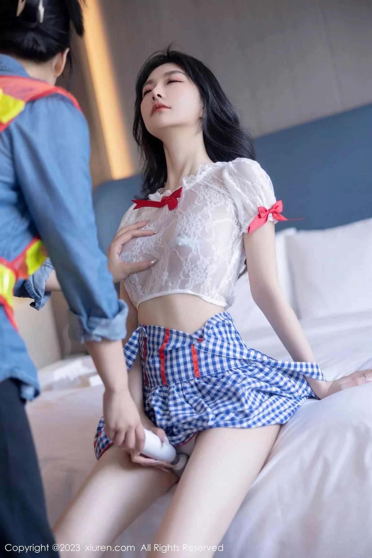 [[XiuRen秀人网]秀人网]No.7509_模特幼幼性感蓝白格子萝莉裙服饰多面视角秀完美身材诱惑写真110P