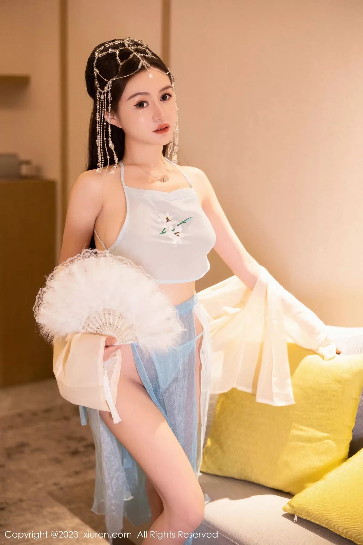 [[XiuRen秀人网]秀人网]No.7514_模特唐宁宁私房浴室性感浅色薄纱古装服饰秀丰腴身姿诱惑写真75P