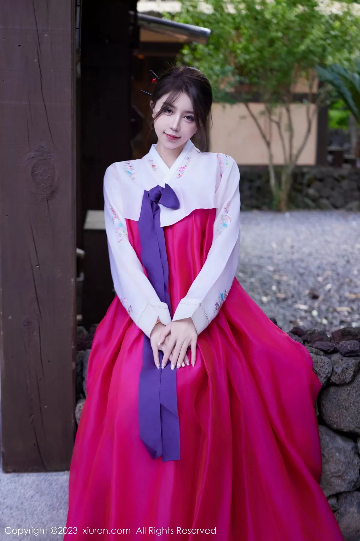 [[XiuRen秀人网]秀人网]No.7522_模特tina_甜仔性感红色大长今服饰半脱秀凹凸身材惹火诱惑写真58P