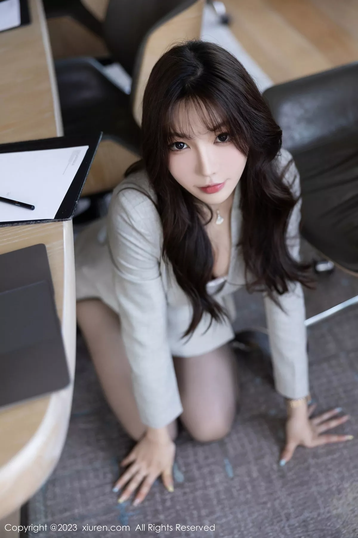 [[XiuRen秀人网]秀人网]No.7577_女神徐莉芝Booty性感职员Ol短裙露超薄黑丝秀曼妙身姿诱惑写真102P