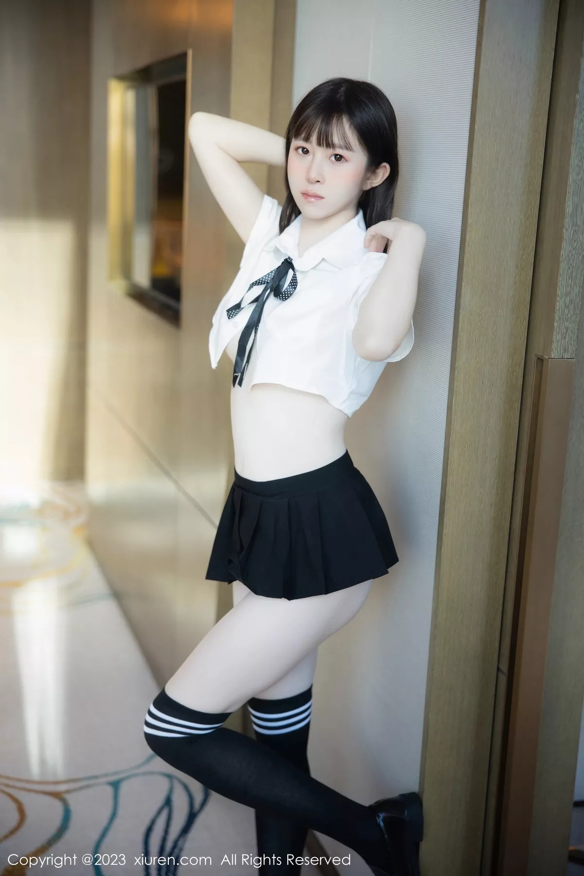 [[XiuRen秀人网]秀人网]No.7534_模特林悠悠性感短款白T配黑色短裙半撩秀翘臀美腿惹火诱惑写真81P