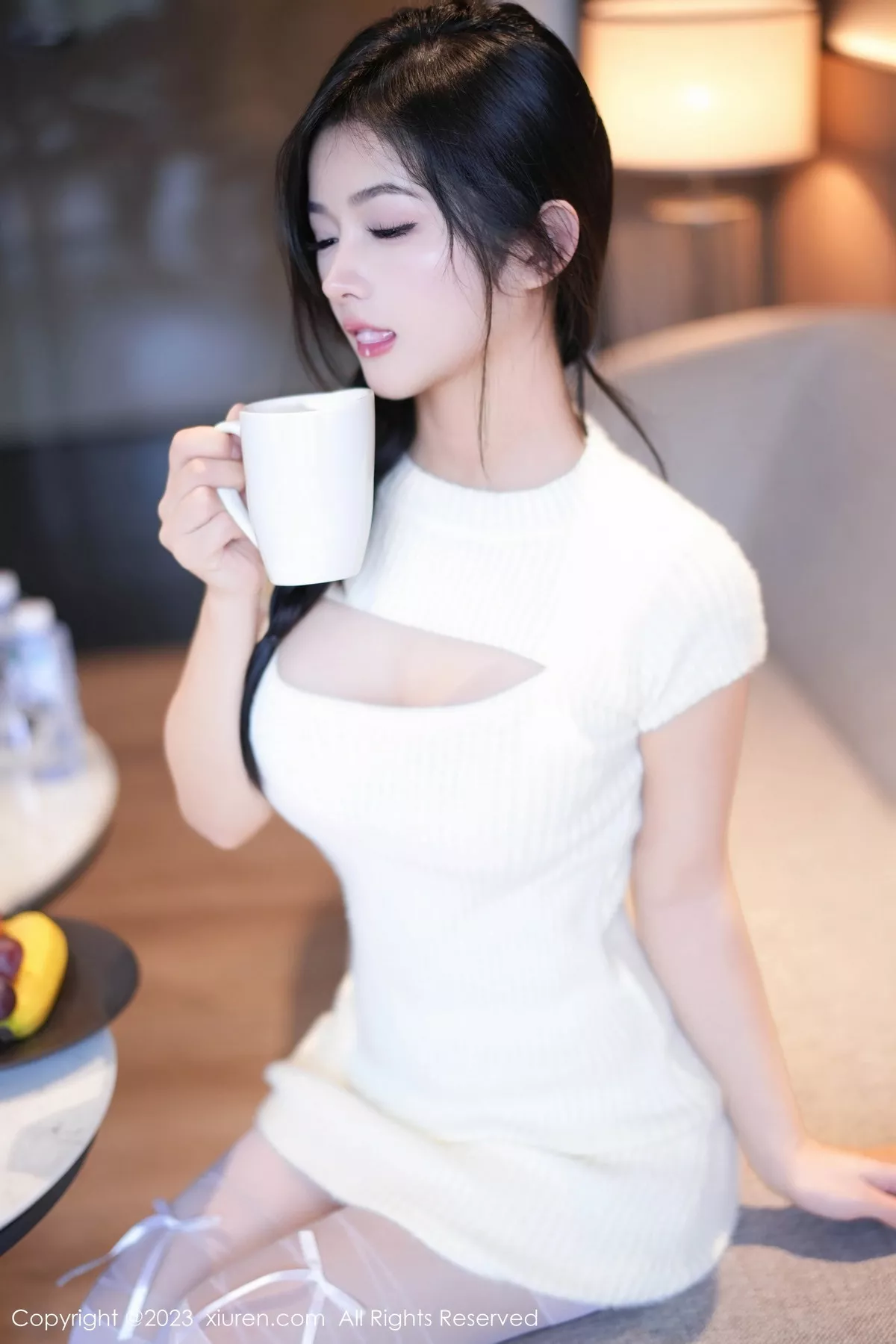 [[XiuRen秀人网]秀人网]No.7541_模特谭小灵性感粉色轻透内衣配超薄白丝袜秀惹火身段诱惑写真93P