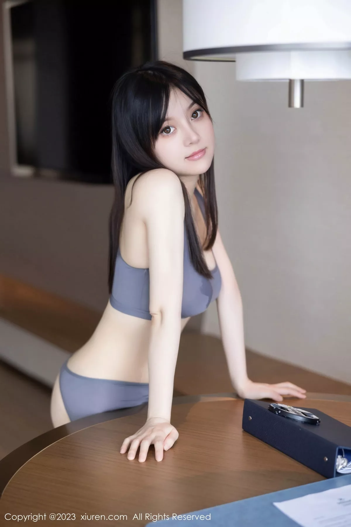 [[XiuRen秀人网]秀人网]No.7543_模特豆瓣酱健身房性感灰色运动瑜伽服紧身秀丰满身材诱惑写真82P