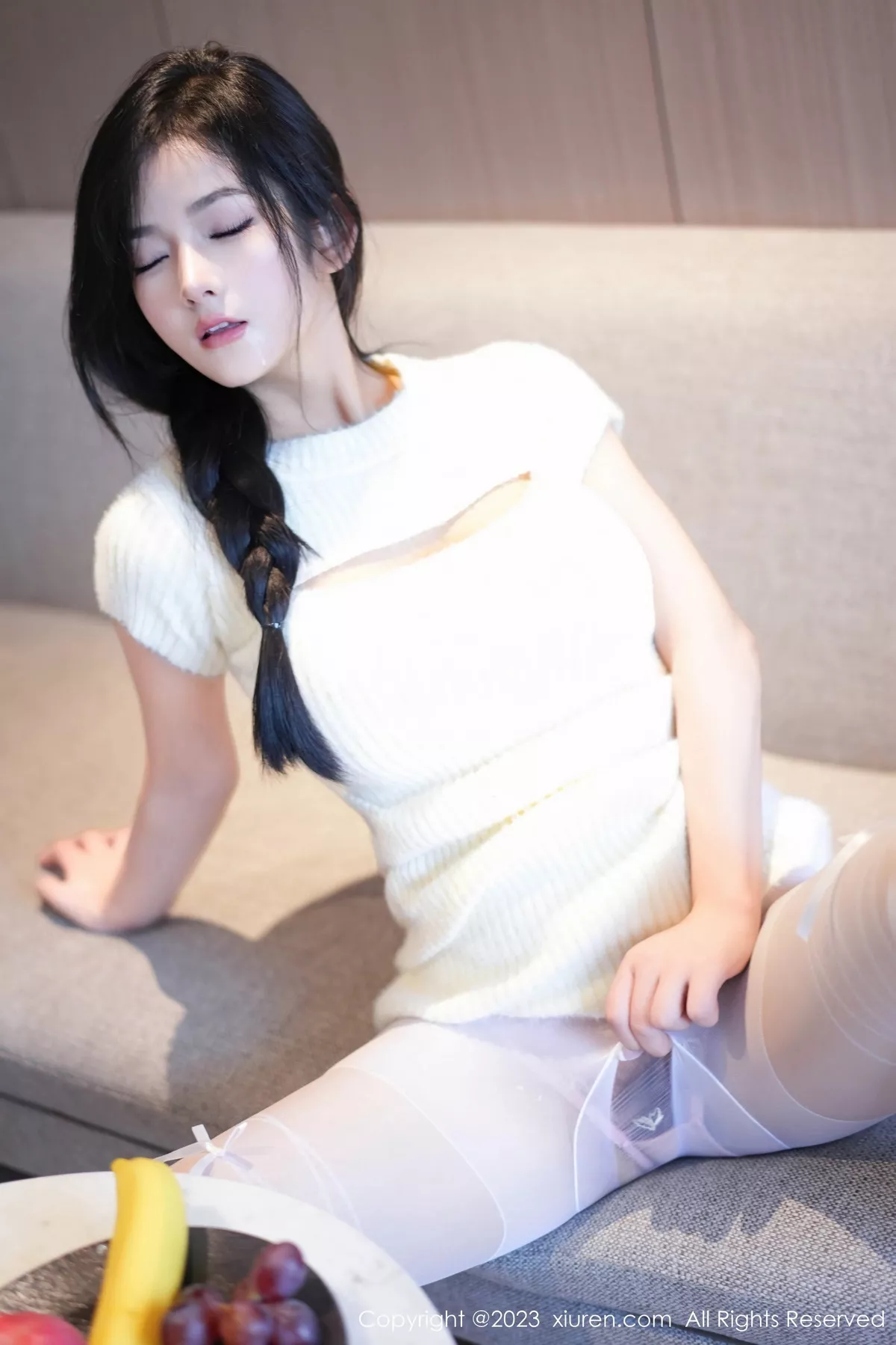 [[XiuRen秀人网]秀人网]No.7541_模特谭小灵性感粉色轻透内衣配超薄白丝袜秀惹火身段诱惑写真93P