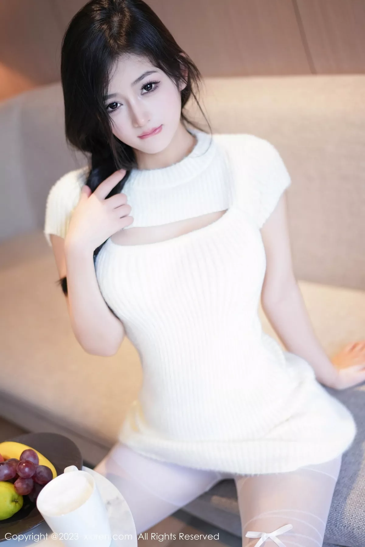 [[XiuRen秀人网]秀人网]No.7541_模特谭小灵性感粉色轻透内衣配超薄白丝袜秀惹火身段诱惑写真93P