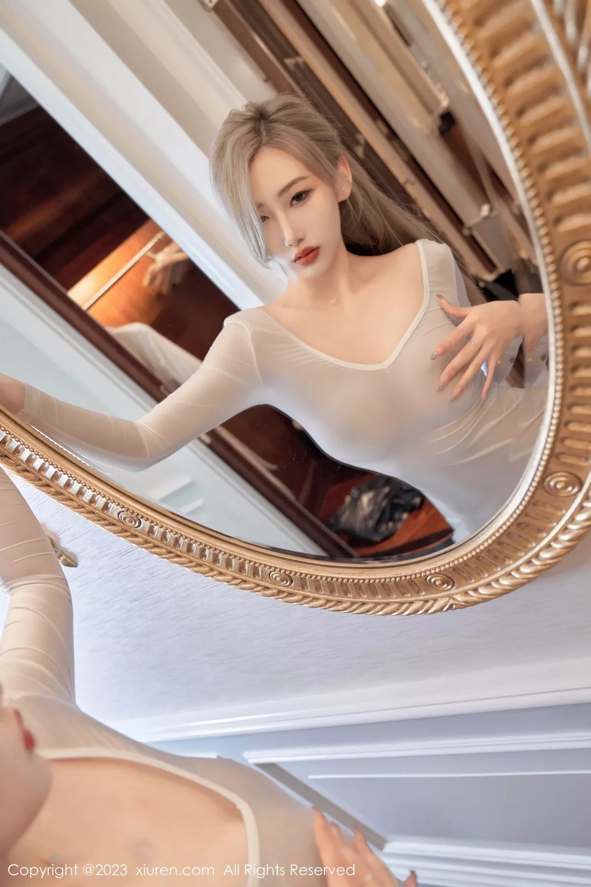 [[XiuRen秀人网]秀人网]No.7566_模特沈青黛性感浅灰色连衣短裙配白丝袜秀曼妙身姿迷人诱惑写真91P