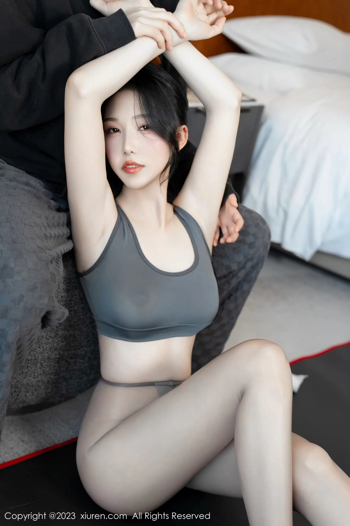 [[XiuRen秀人网]秀人网]No.7882_模特利世性感灰色瑜伽服饰配超薄无内灰丝秀曼妙身姿诱惑写真80P