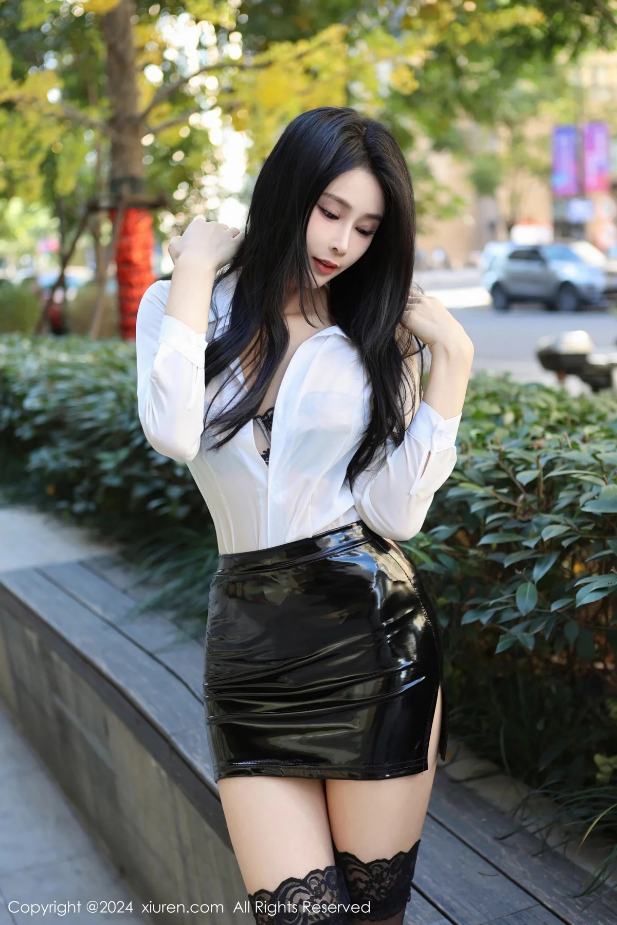 [[XiuRen秀人网]秀人网]No.7896_模特草莓mm性感黑色轻透情趣内衣配黑丝袜秀曼妙身姿诱惑写真79P