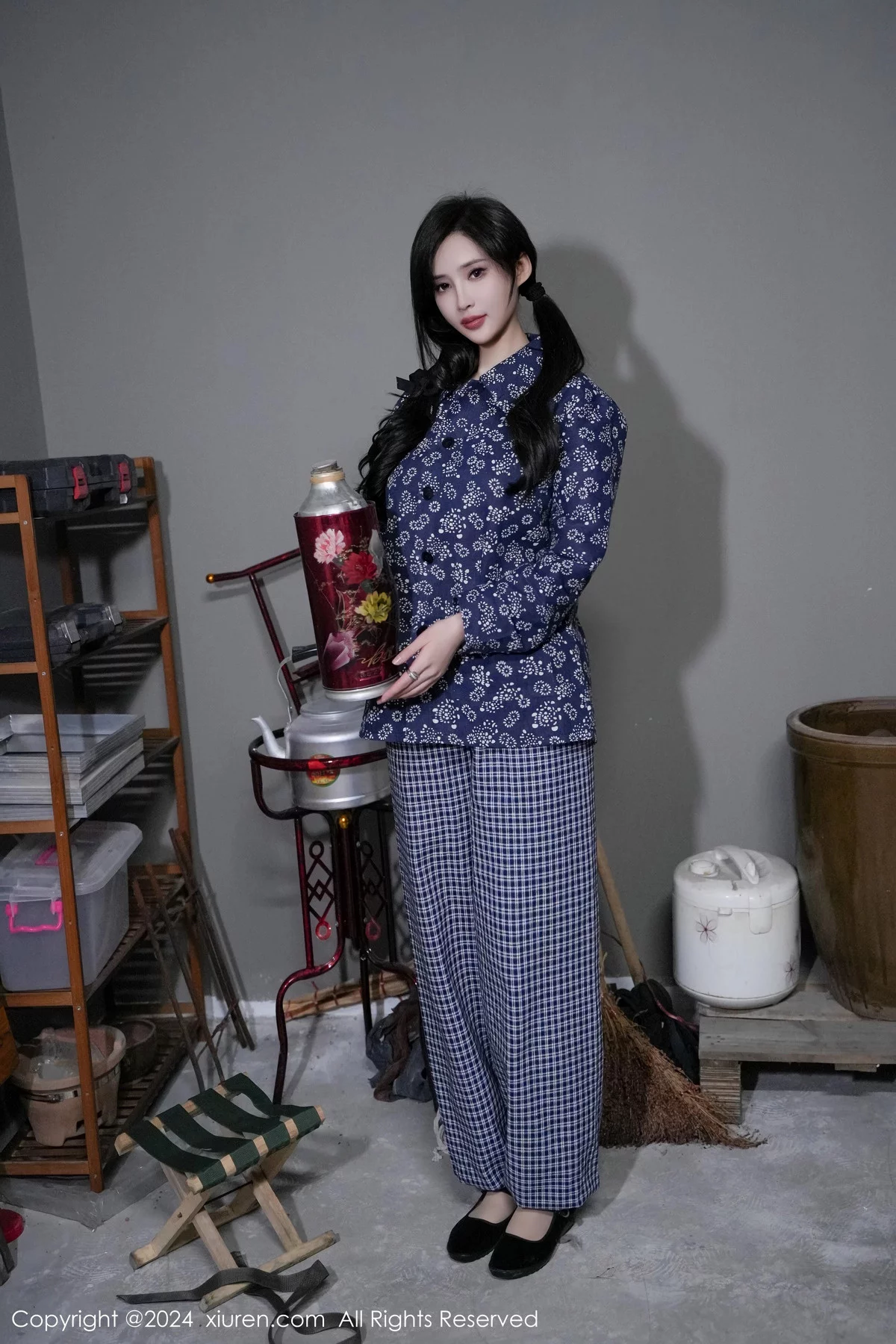 [[XiuRen秀人网]秀人网]No.7915_女神Carol周妍希宿舍拍摄私房床上超薄肉丝秀翘臀美腿诱惑写真86P