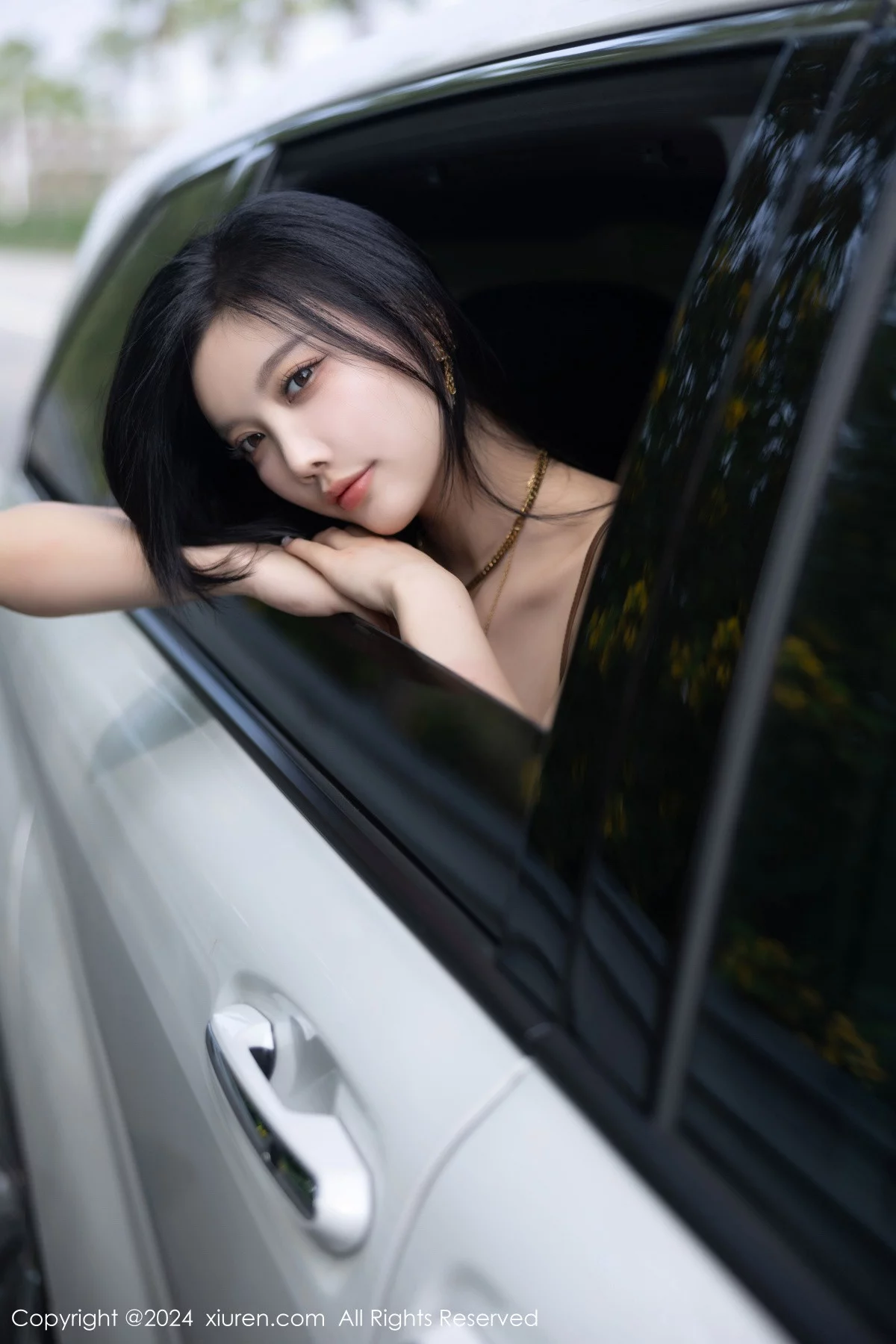 [[XiuRen秀人网]秀人网]No.7934_女神杨晨晨Yome牛仔女郎装扮+黑色情趣内衣秀丰腴身材诱惑写真85P