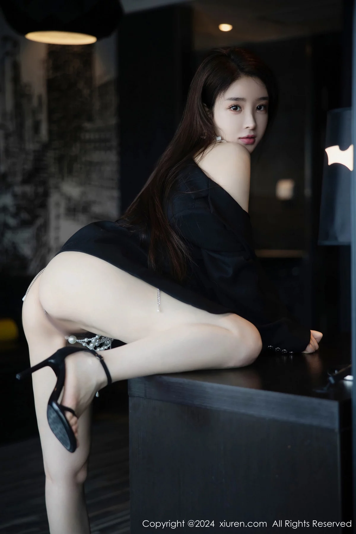 [[XiuRen秀人网]秀人网]No.7939_模特雨儿baby深色外衣露性感链式情趣内衣秀丰腴身材诱惑写真66P