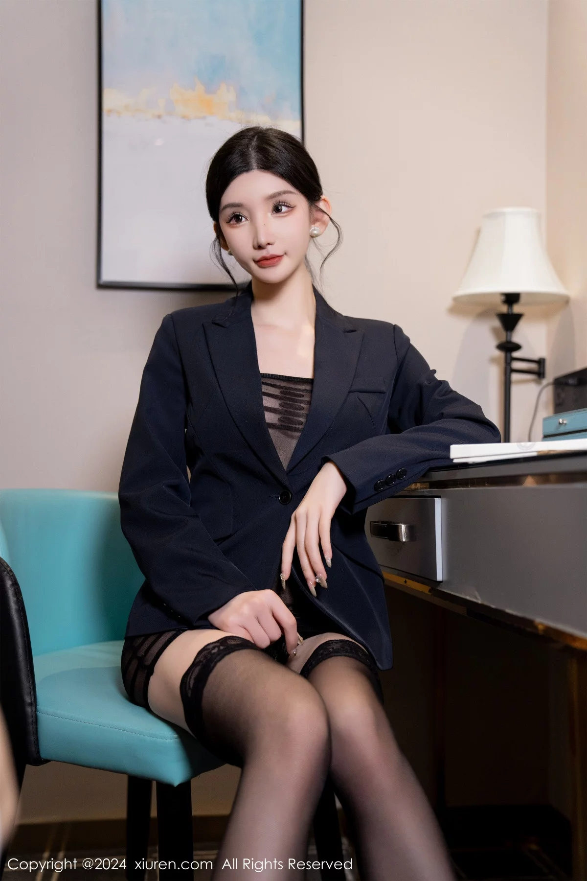 [[XiuRen秀人网]秀人网]No.7956_女神周于希Sally性感深色上衣露超薄黑丝秀惹火身材撩人诱惑写真98P