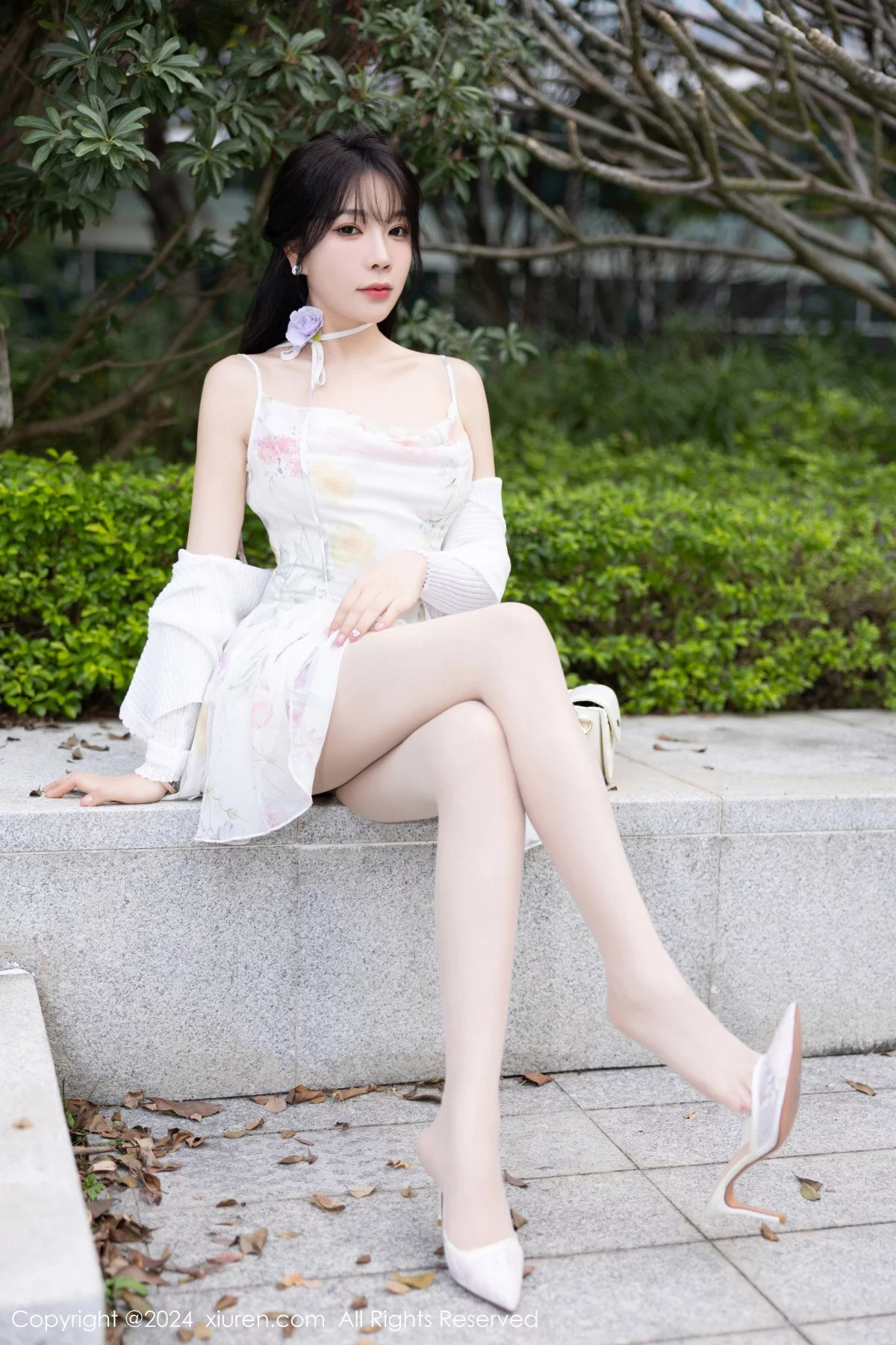 [[XiuRen秀人网]秀人网]No.7959_女神徐莉芝Booty性感白色短裙+黑色情趣服饰秀曼妙身姿诱惑写真82P