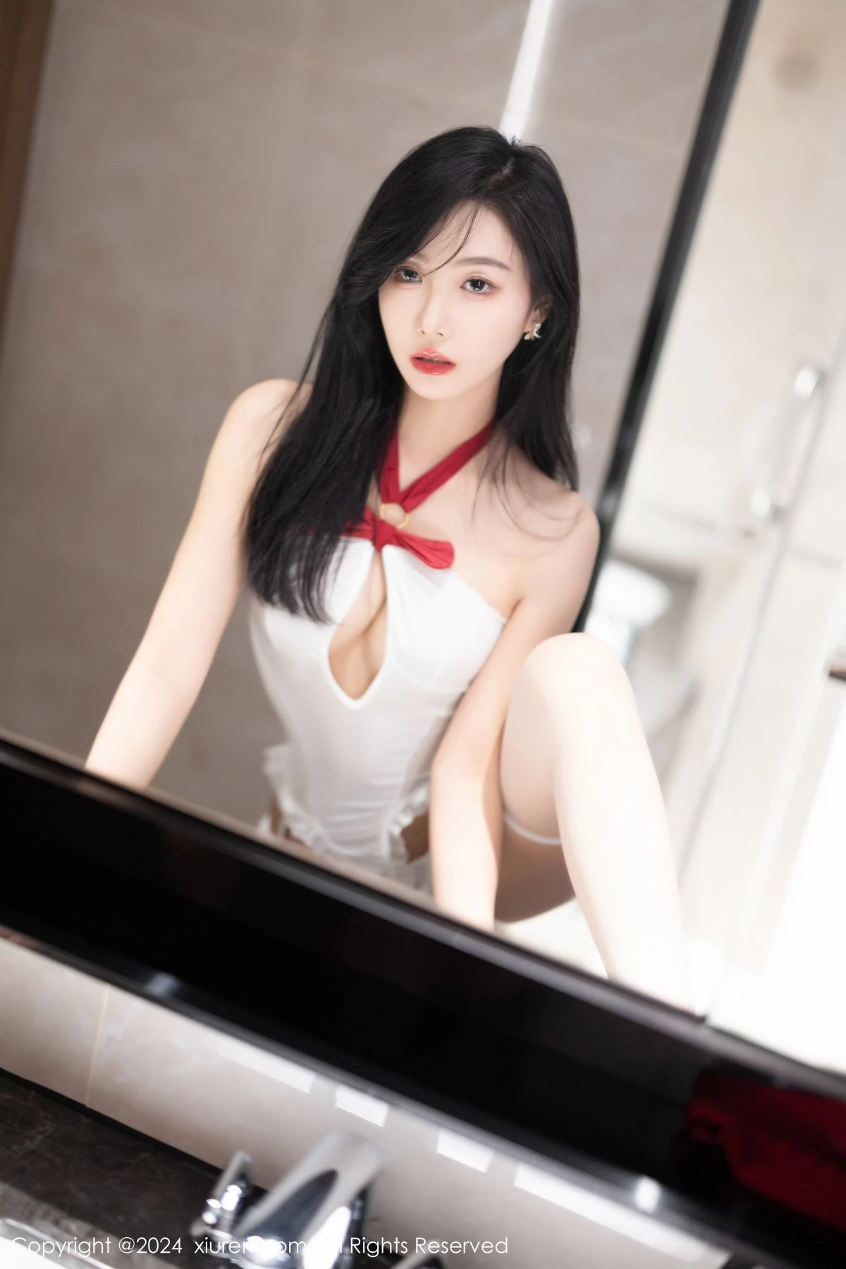 [[XiuRen秀人网]秀人网]No.7962_模特苏苏阿性感淡粉色内衣配开档白丝秀曼妙绝美身姿诱惑写真81P