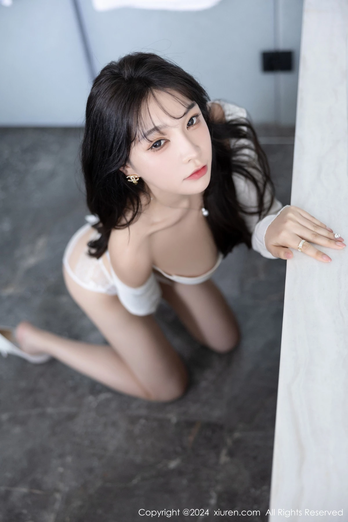 [[XiuRen秀人网]秀人网]No.7976_女神徐莉芝Booty淡蓝连衣短裙+白色蕾丝内衣秀曼妙身姿诱惑写真90P