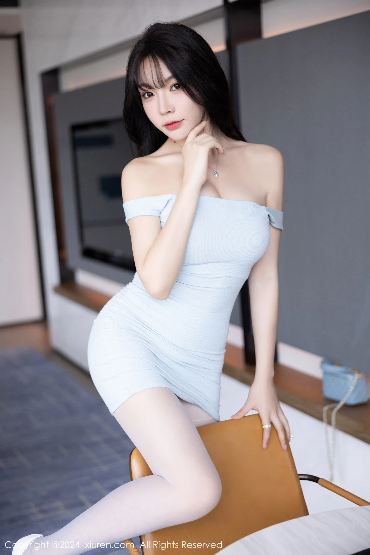 [[XiuRen秀人网]秀人网]No.7976_女神徐莉芝Booty淡蓝连衣短裙+白色蕾丝内衣秀曼妙身姿诱惑写真90P