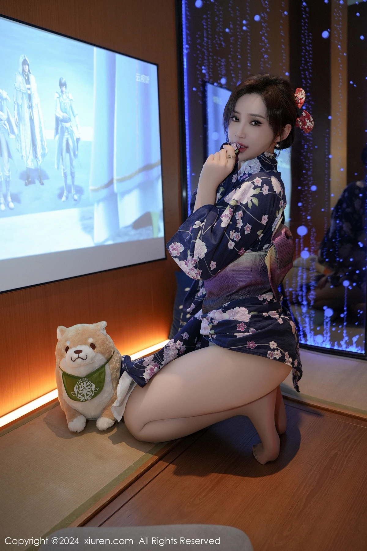 [[XiuRen秀人网]秀人网]No.7975_女神Carol周妍希深蓝色日式和服配超薄肉丝秀丰满身材诱惑写真70P