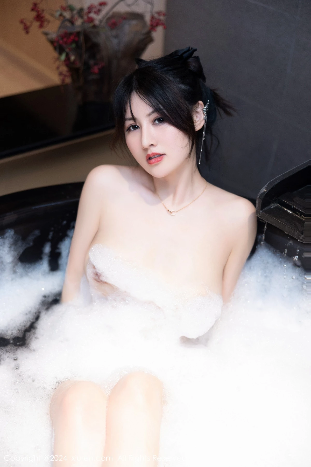 [[XiuRen秀人网]秀人网]No.8039_模特诗诗kiki溪边场景+浴室性感粉色情趣短裙秀惹火身材诱惑写真84P