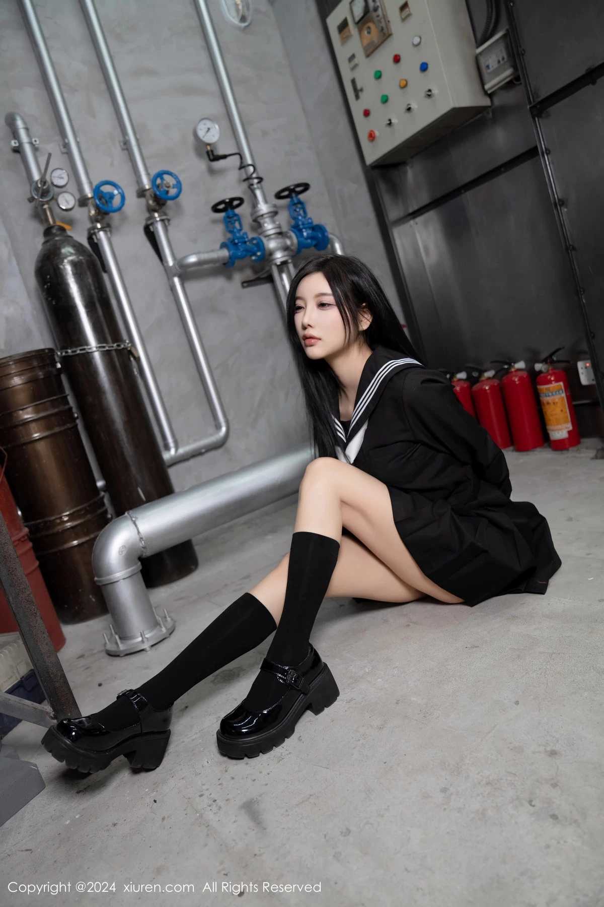 [[XiuRen秀人网]秀人网]No.8080_女神杨晨晨Yome性感黑色制服露黄色内衣秀丰腴身材完美诱惑写真90P