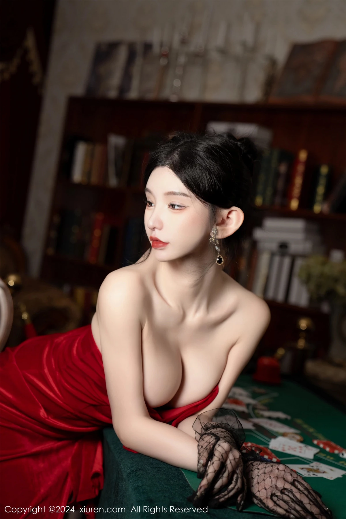 [[XiuRen秀人网]秀人网]No.8097_女神周于希Sally荷官角色扮演红色露肩服饰配无内黑丝诱惑写真106P