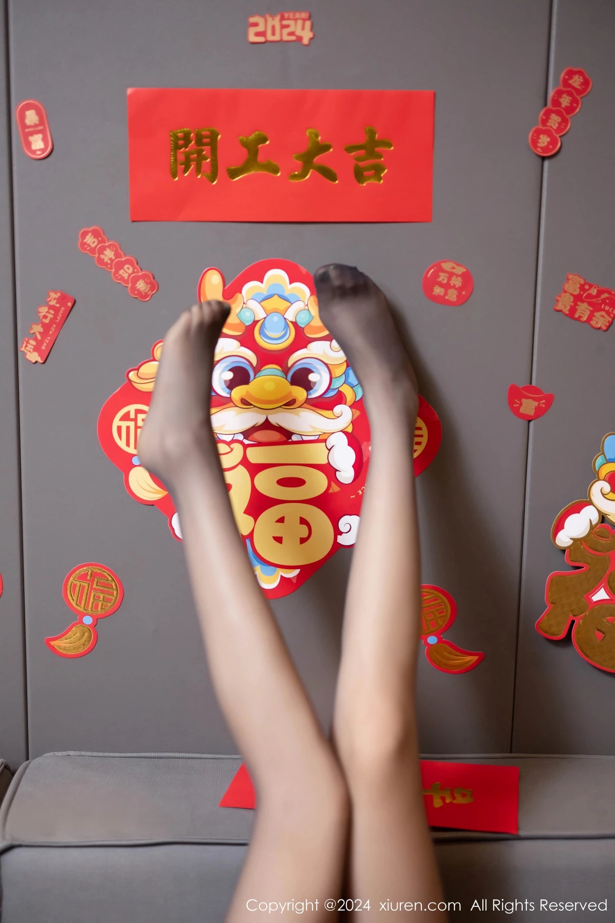 [[XiuRen秀人网]秀人网]No.8103_女神杨晨晨Yome性感连衣短裙+红色蕾丝内衣秀完美身材诱惑写真85P