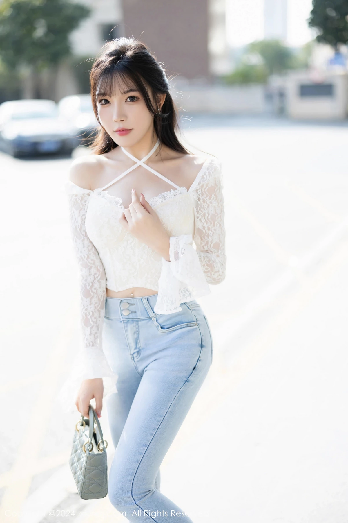 [[XiuRen秀人网]秀人网]No.8147_女神徐莉芝Booty白色上衣配牛仔裤+黑色薄纱服秀曼妙身姿写真87P