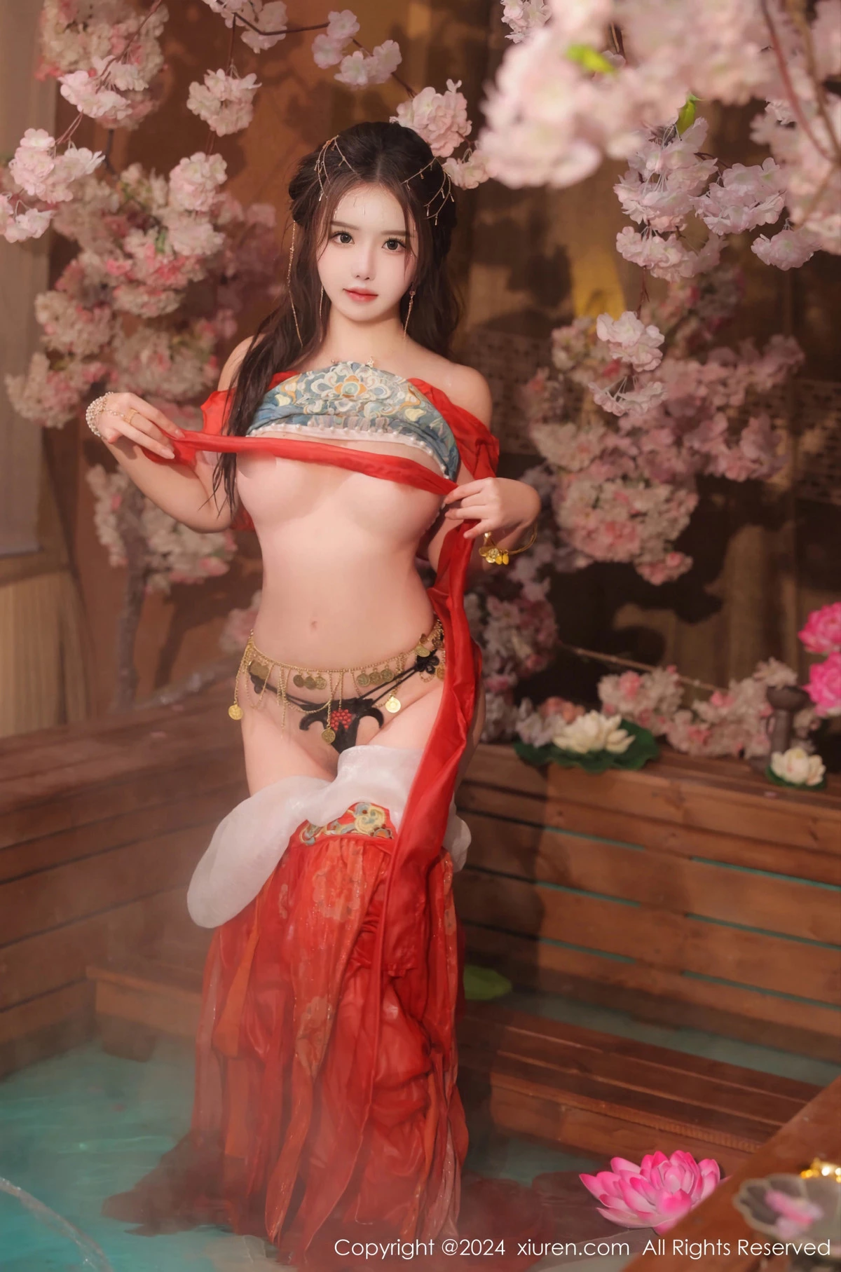 [[XiuRen秀人网]秀人网]No.8146_模特小薯条nienie性感红色古装服饰配白丝袜秀完美身材诱惑写真82P