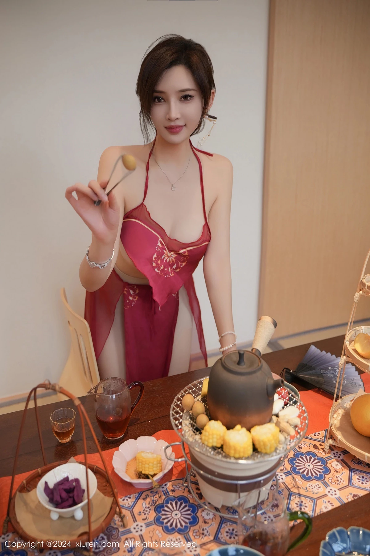 [[XiuRen秀人网]秀人网]No.8144_女神Carol周妍希性感红色布兜配超薄肉丝秀丰满身材迷人诱惑写真80P