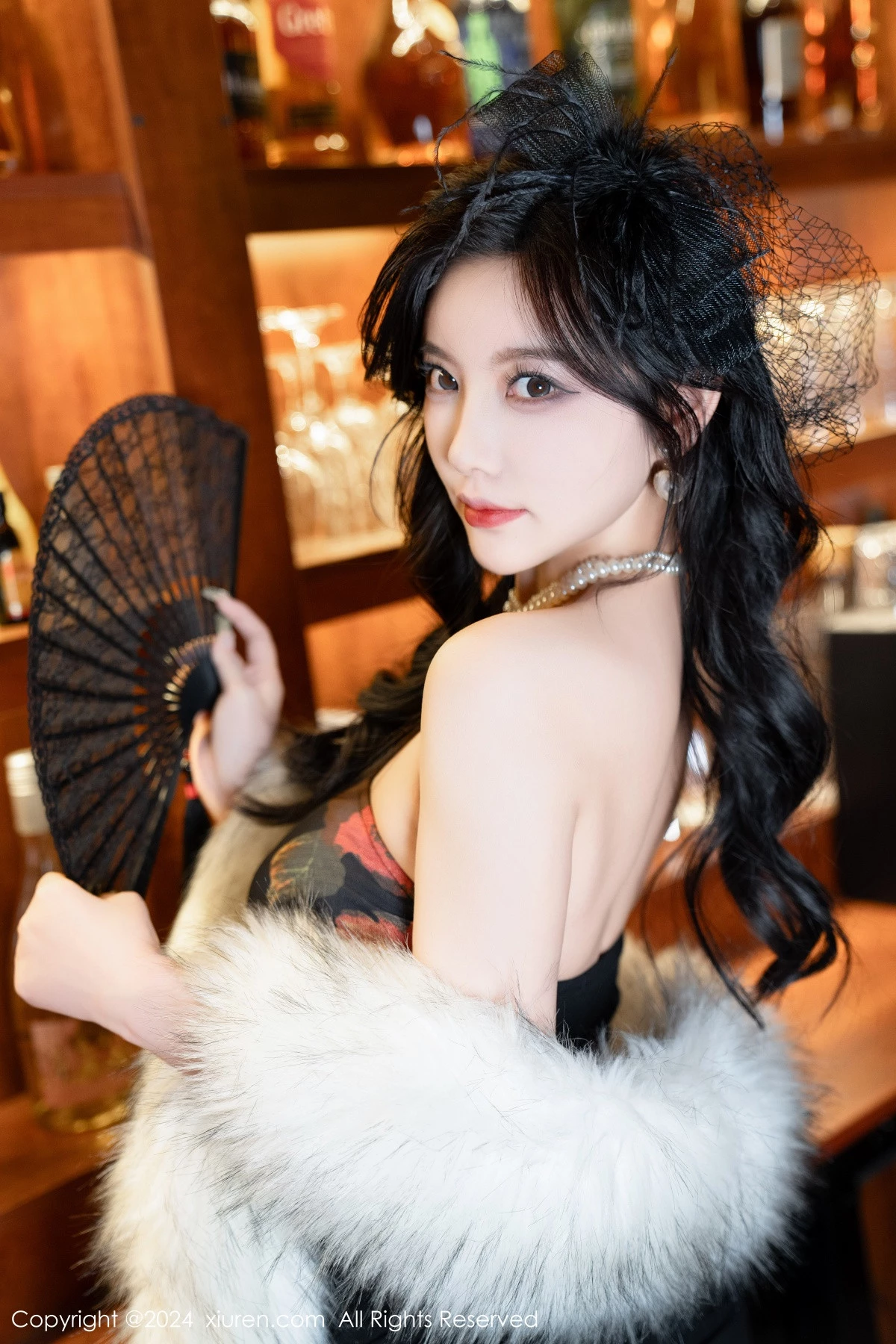 [[XiuRen秀人网]秀人网]No.8169_女神杨晨晨Yome性感深色露肩连衣短裙配黑丝吊袜完美诱惑写真90P