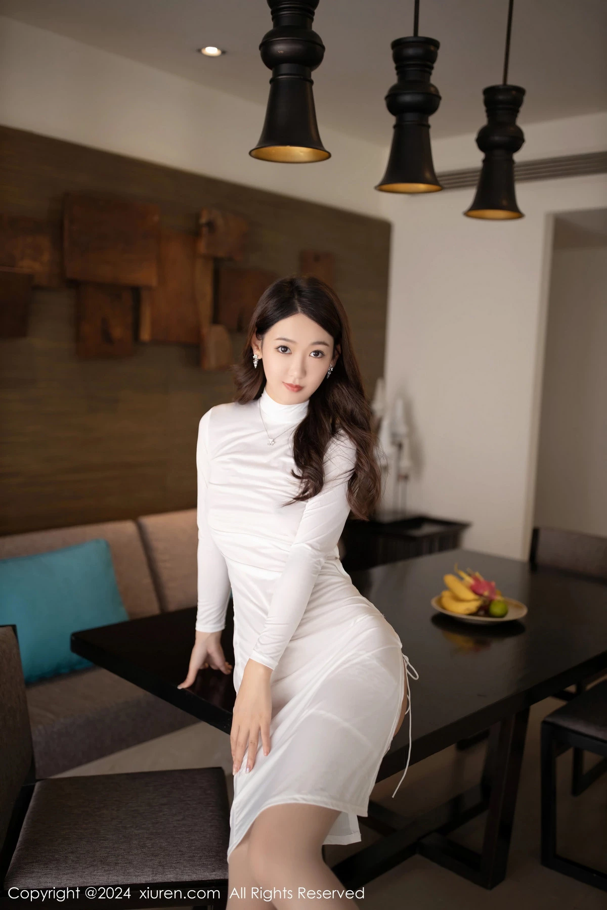 [[XiuRen秀人网]秀人网]No.8110_模特唐安琪沙滩场景性感白色连衣短裙配白丝吊袜完美诱惑写真79P
