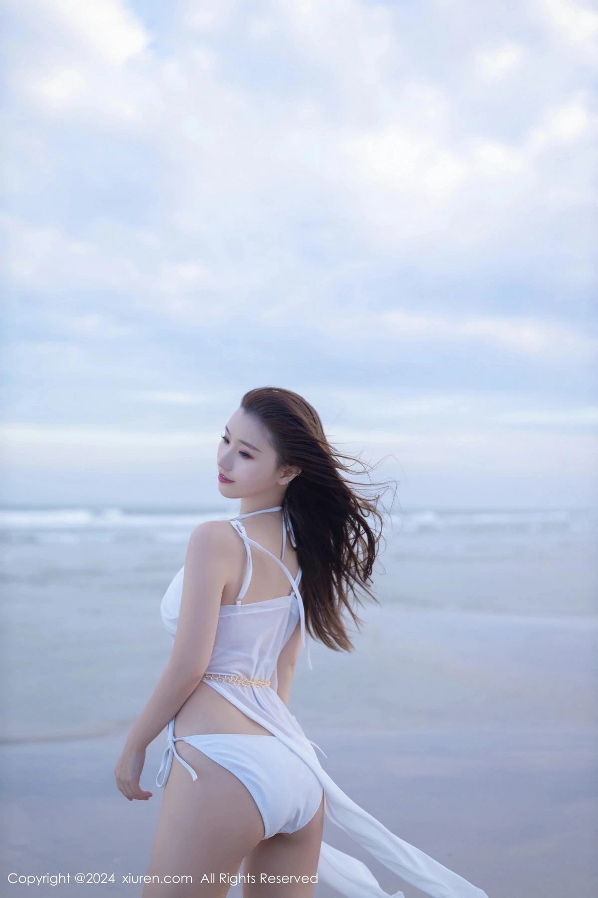 [[XiuRen秀人网]秀人网]No.8123_模特杏子Yada户外性感白色比基尼服饰秀完美身材迷人诱惑写真81P