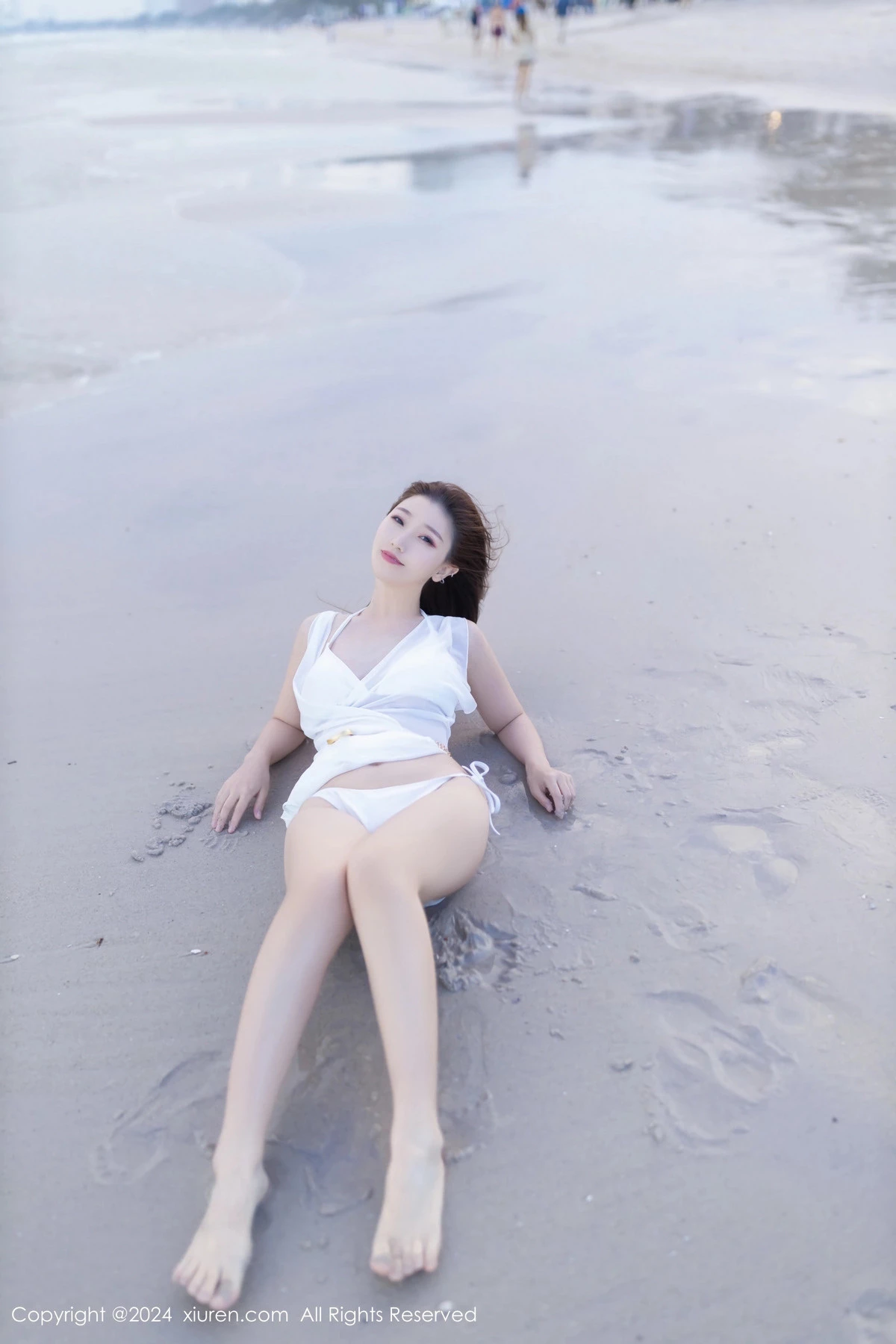 [[XiuRen秀人网]秀人网]No.8123_模特杏子Yada户外性感白色比基尼服饰秀完美身材迷人诱惑写真81P