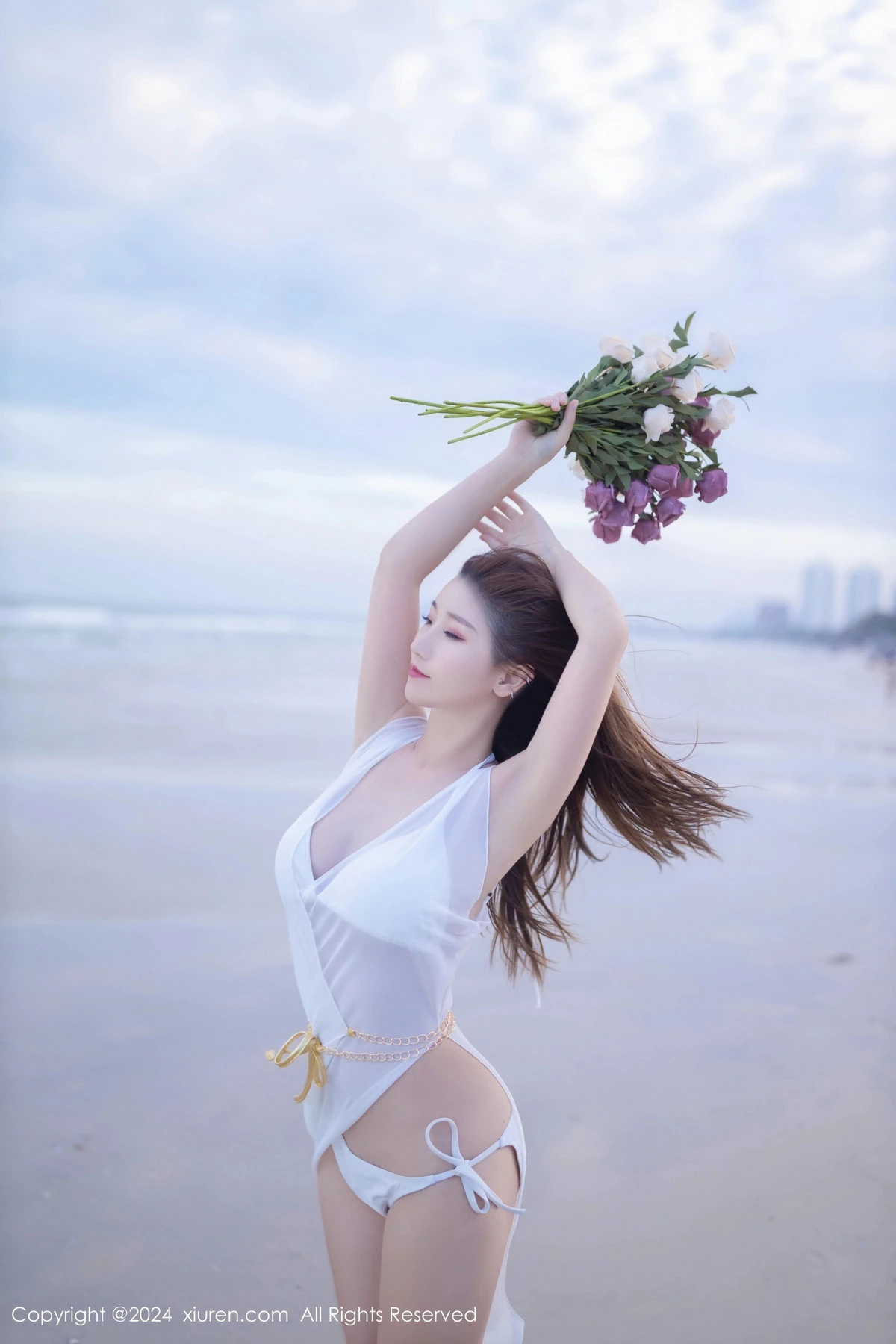 [[XiuRen秀人网]秀人网]No.8123_模特杏子Yada户外性感白色比基尼服饰秀完美身材迷人诱惑写真81P