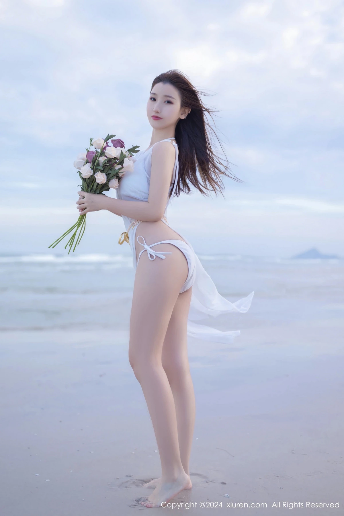 [[XiuRen秀人网]秀人网]No.8123_模特杏子Yada户外性感白色比基尼服饰秀完美身材迷人诱惑写真81P