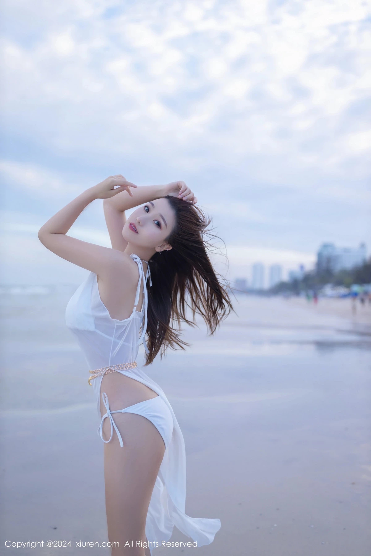 [[XiuRen秀人网]秀人网]No.8123_模特杏子Yada户外性感白色比基尼服饰秀完美身材迷人诱惑写真81P