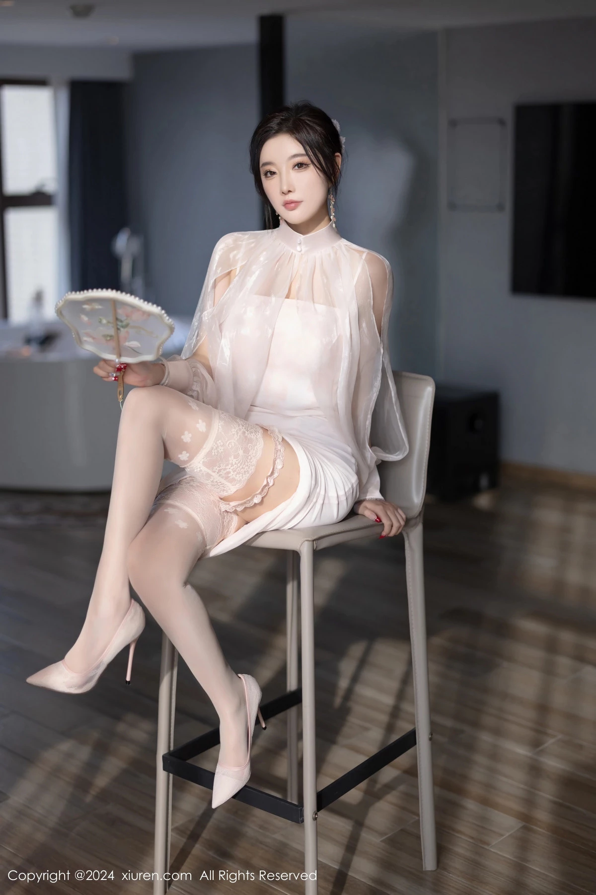 [[XiuRen秀人网]秀人网]No.8294_女神杨晨晨Yome浅粉色情趣内衣配浅粉丝袜秀完美身材诱惑写真80P