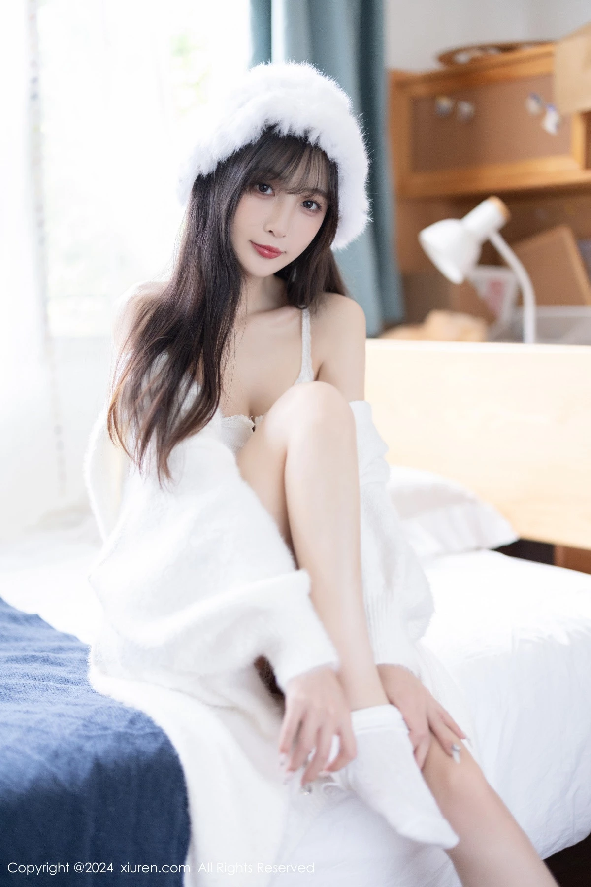 [[XiuRen秀人网]秀人网]No.8307_模特林星阑性感白色连衣长裙露白色吊带内衣秀曼妙身姿诱惑写真82P