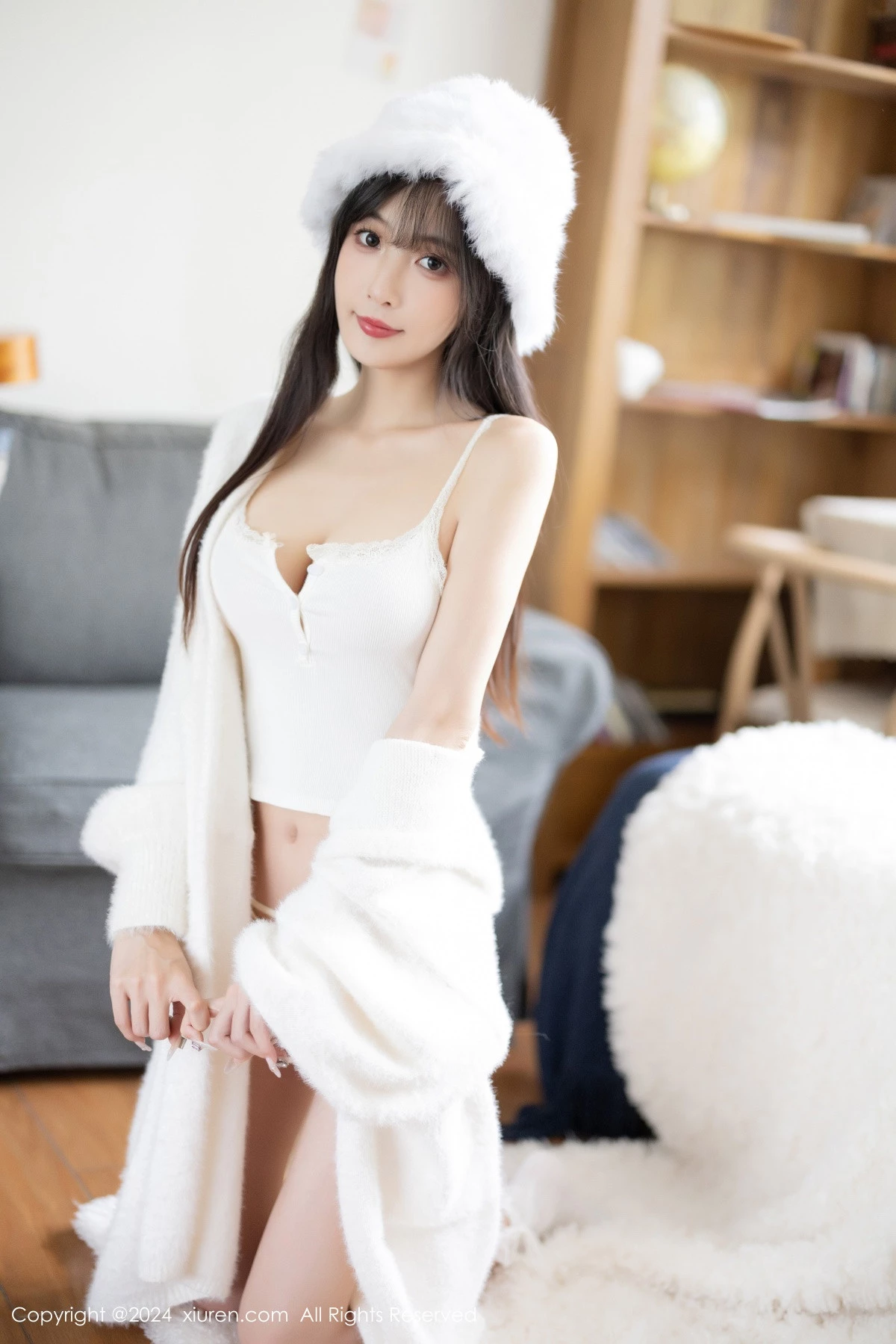 [[XiuRen秀人网]秀人网]No.8307_模特林星阑性感白色连衣长裙露白色吊带内衣秀曼妙身姿诱惑写真82P