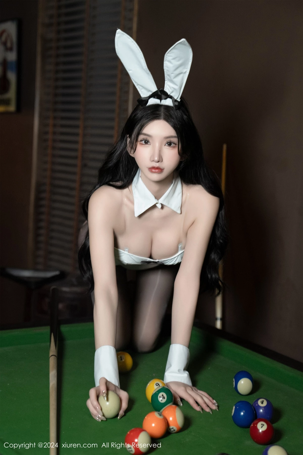 [[XiuRen秀人网]秀人网]No.8318_女神周于希Sally白色皮质高叉连体衣配开档黑丝秀美腿诱惑写真107P