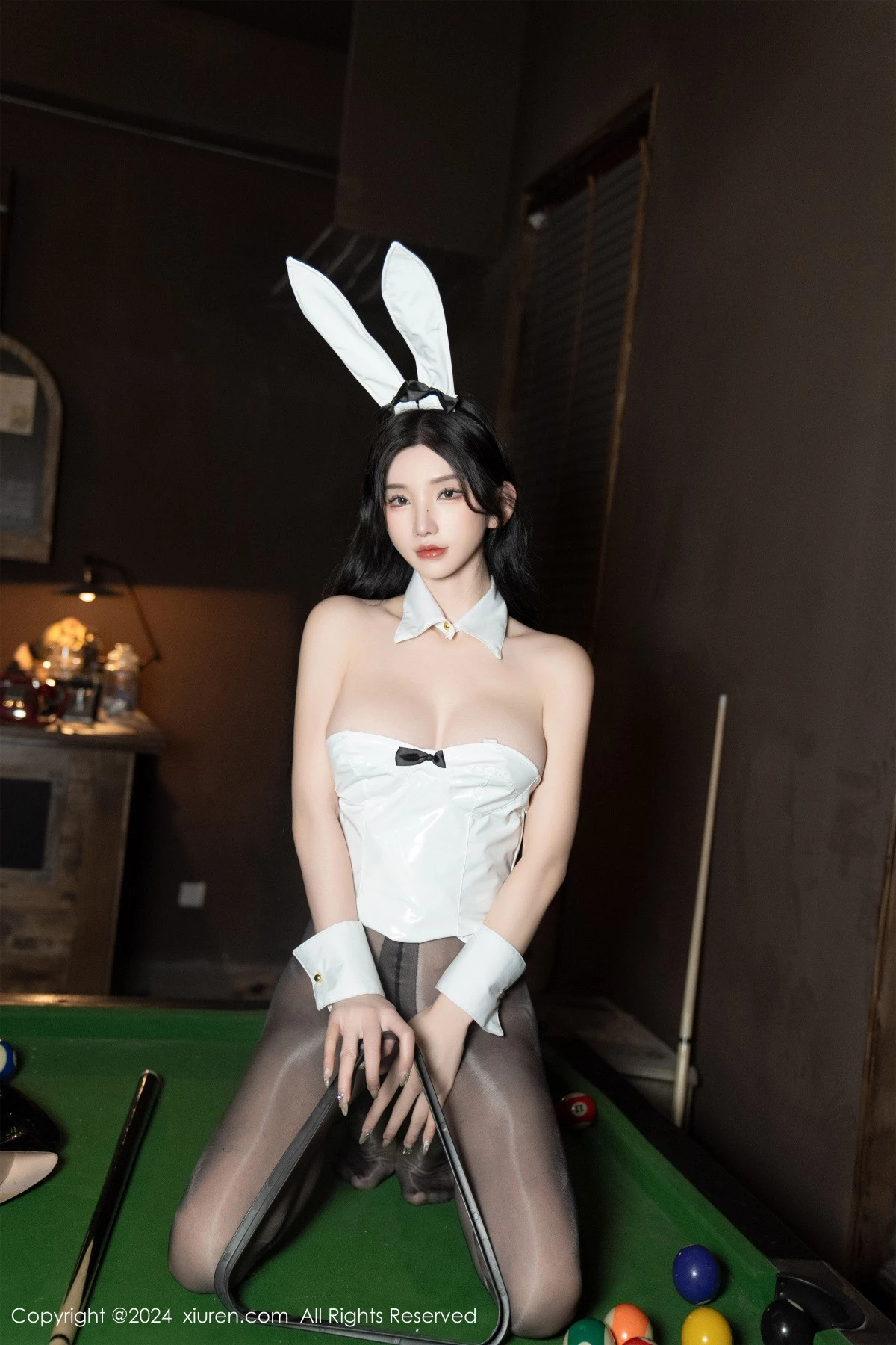 [[XiuRen秀人网]秀人网]No.8318_女神周于希Sally白色皮质高叉连体衣配开档黑丝秀美腿诱惑写真107P