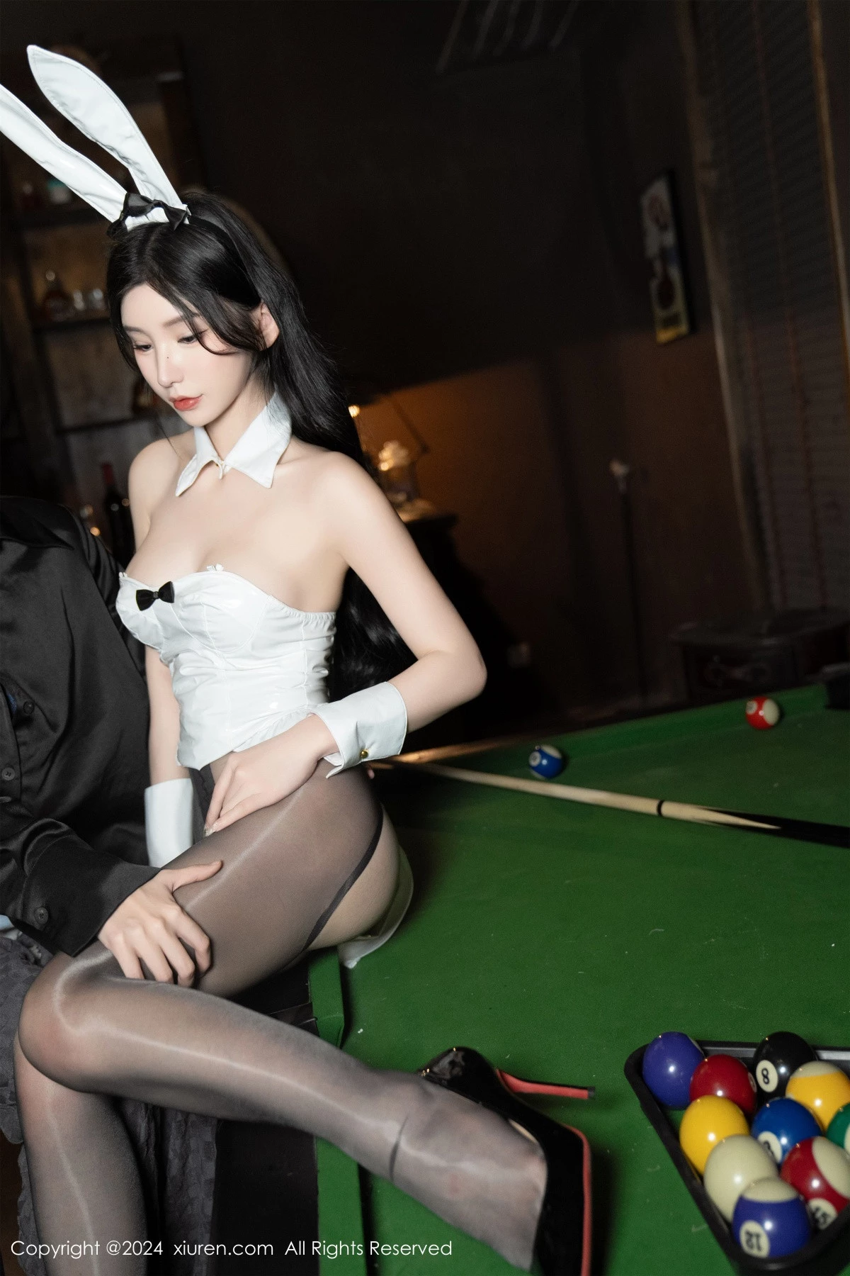 [[XiuRen秀人网]秀人网]No.8318_女神周于希Sally白色皮质高叉连体衣配开档黑丝秀美腿诱惑写真107P