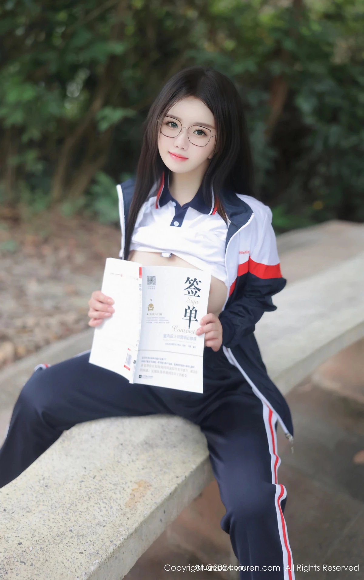 [[XiuRen秀人网]秀人网]No.8335_模特小薯条nienie户外性感学生运动装露超薄肉丝撩人诱惑写真88P