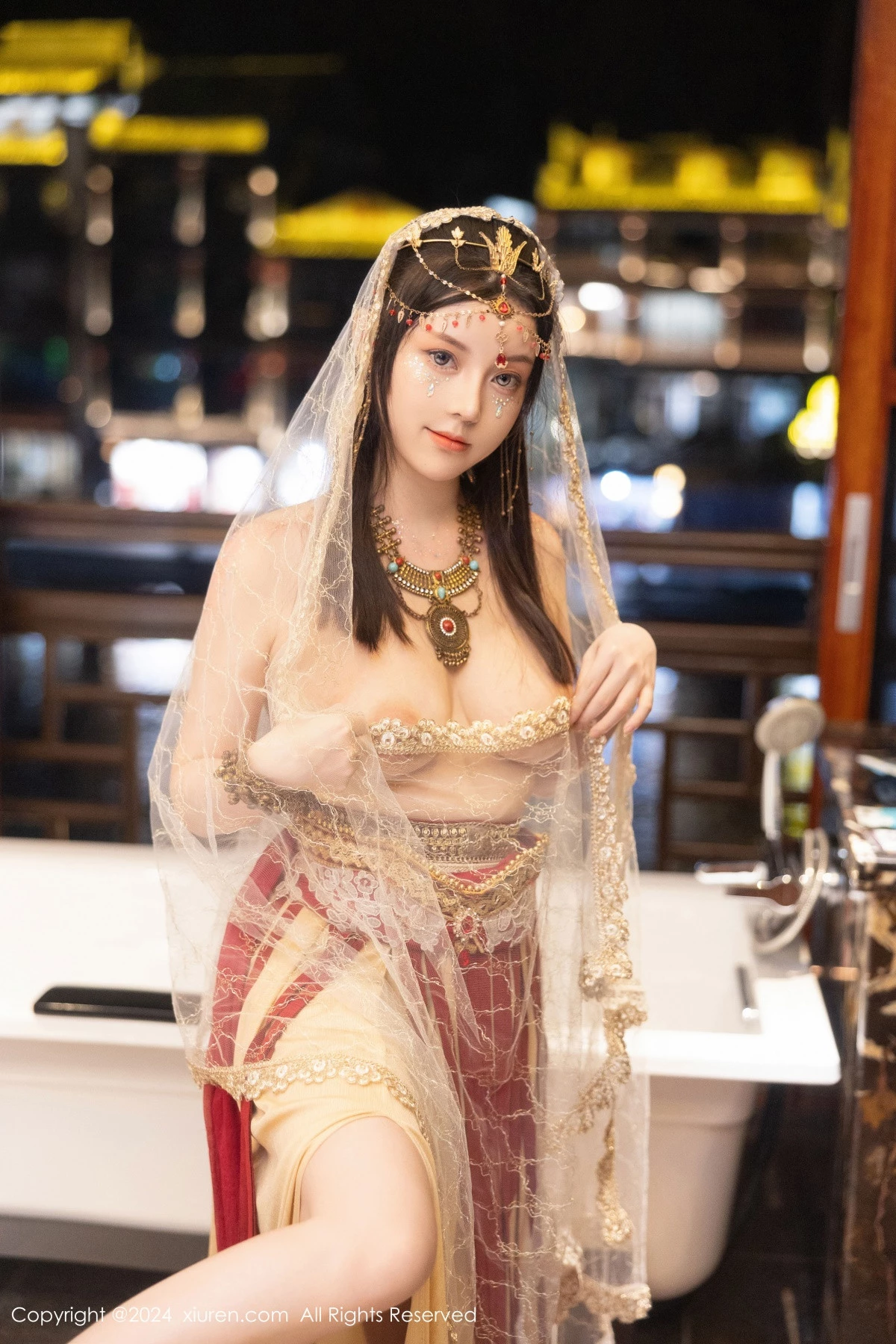 [[XiuRen秀人网]秀人网]No.8349_模特豆瓣酱性感红色薄纱西域服饰半脱秀丰腴身材撩人诱惑写真82P