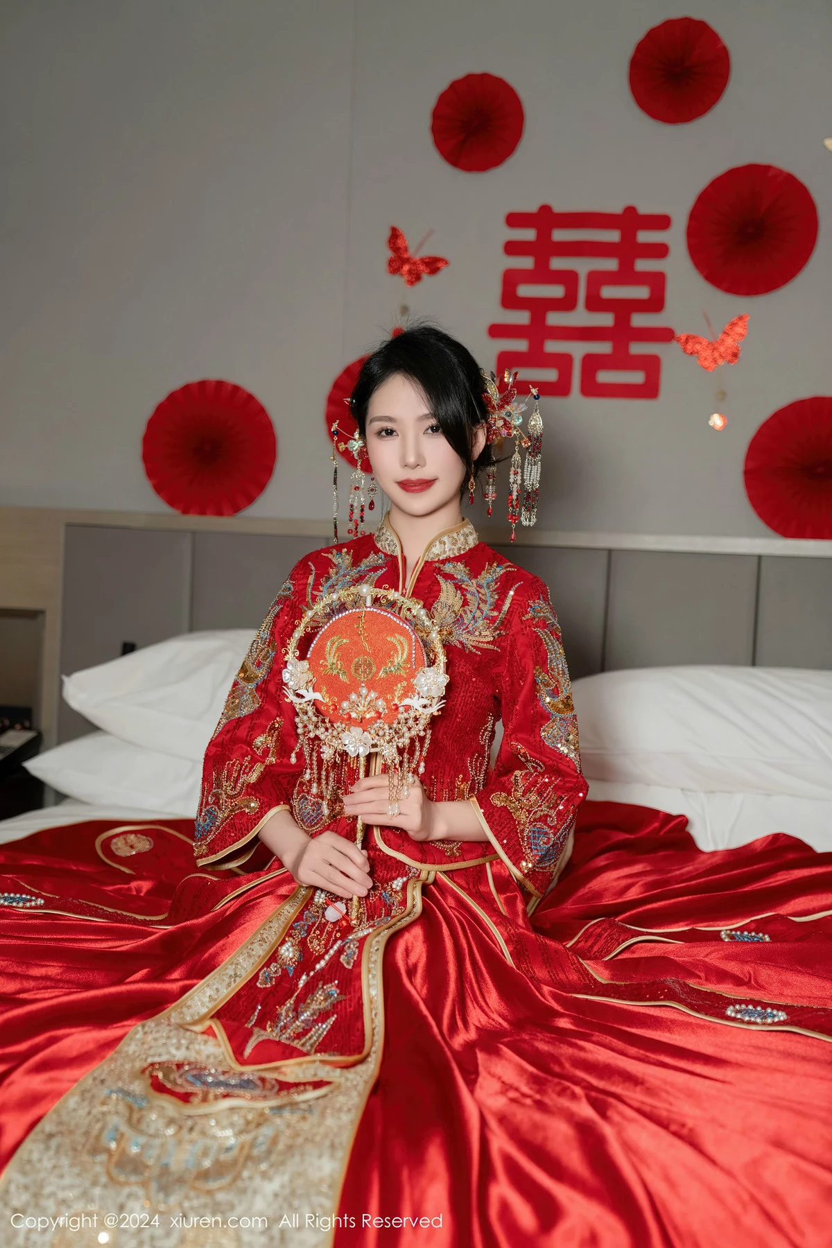 [[XiuRen秀人网]秀人网]No.8376_模特利世性感红色新娘妆露红色内衣配超薄闪亮肉丝完美诱惑写真95P
