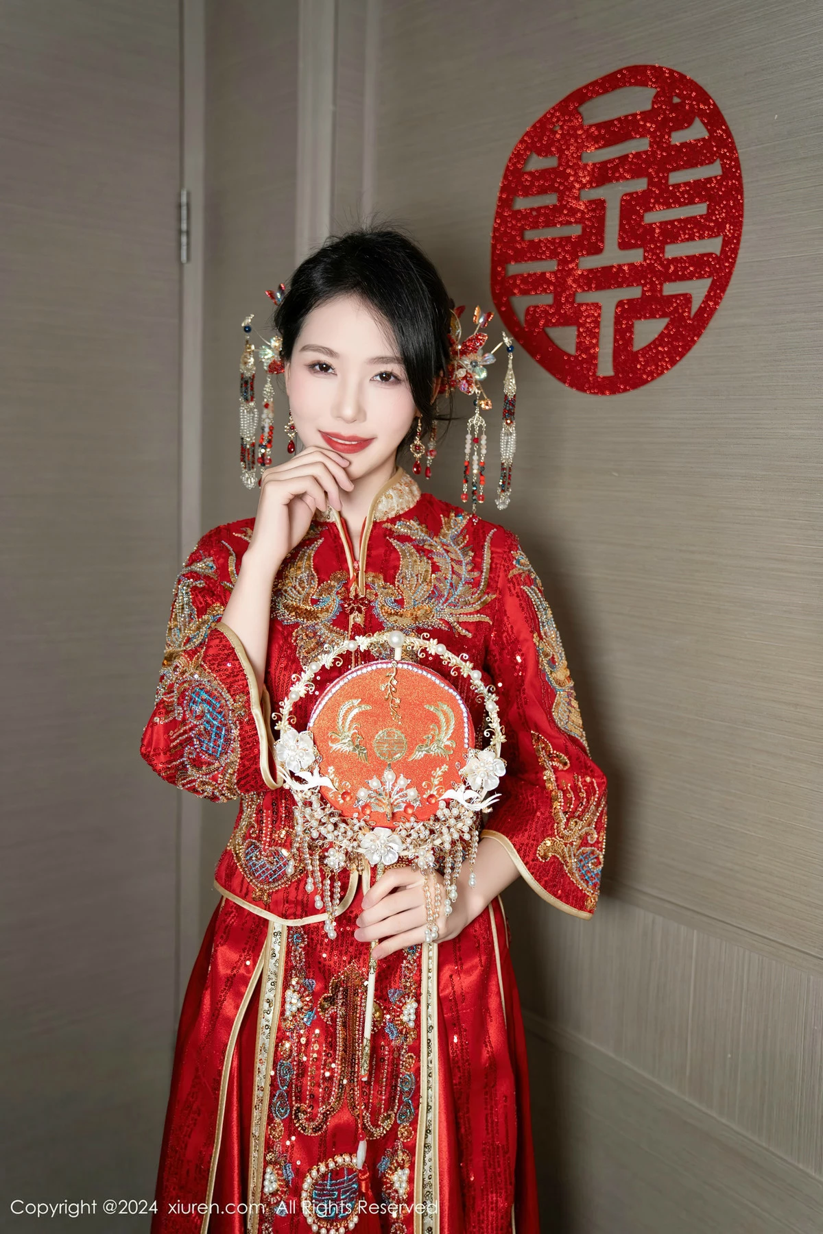 [[XiuRen秀人网]秀人网]No.8376_模特利世性感红色新娘妆露红色内衣配超薄闪亮肉丝完美诱惑写真95P