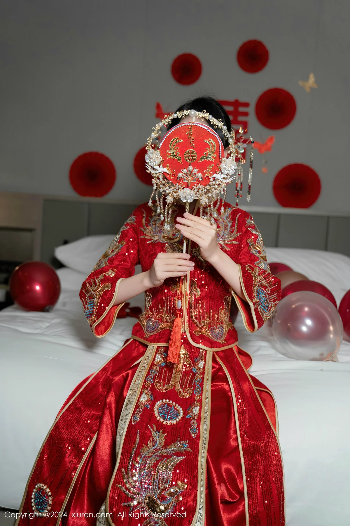 [[XiuRen秀人网]秀人网]No.8376_模特利世性感红色新娘妆露红色内衣配超薄闪亮肉丝完美诱惑写真95P