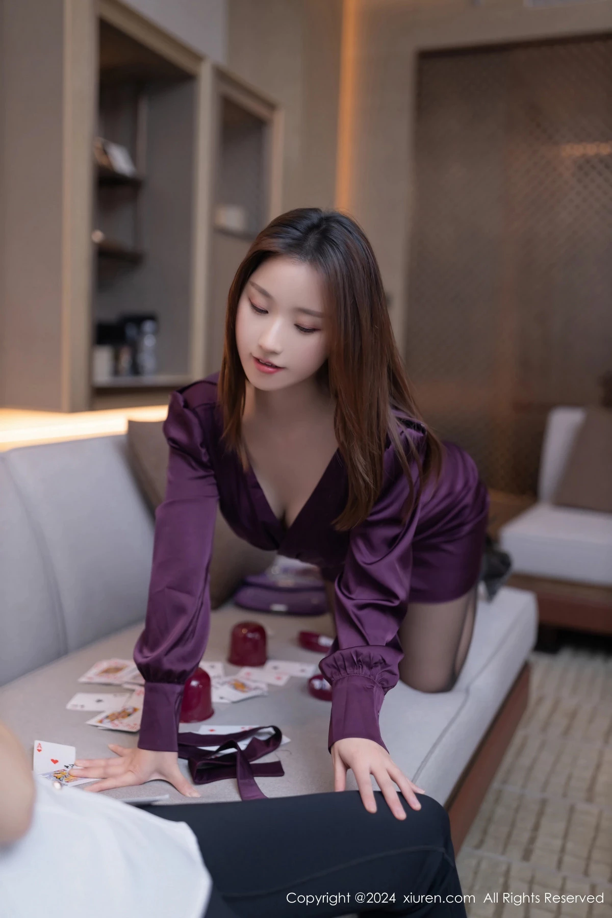 [[XiuRen秀人网]秀人网]No.8264_模特杏子Yada性感紫色服饰露紫灰蕾丝内衣秀曼妙身姿诱惑写真87P