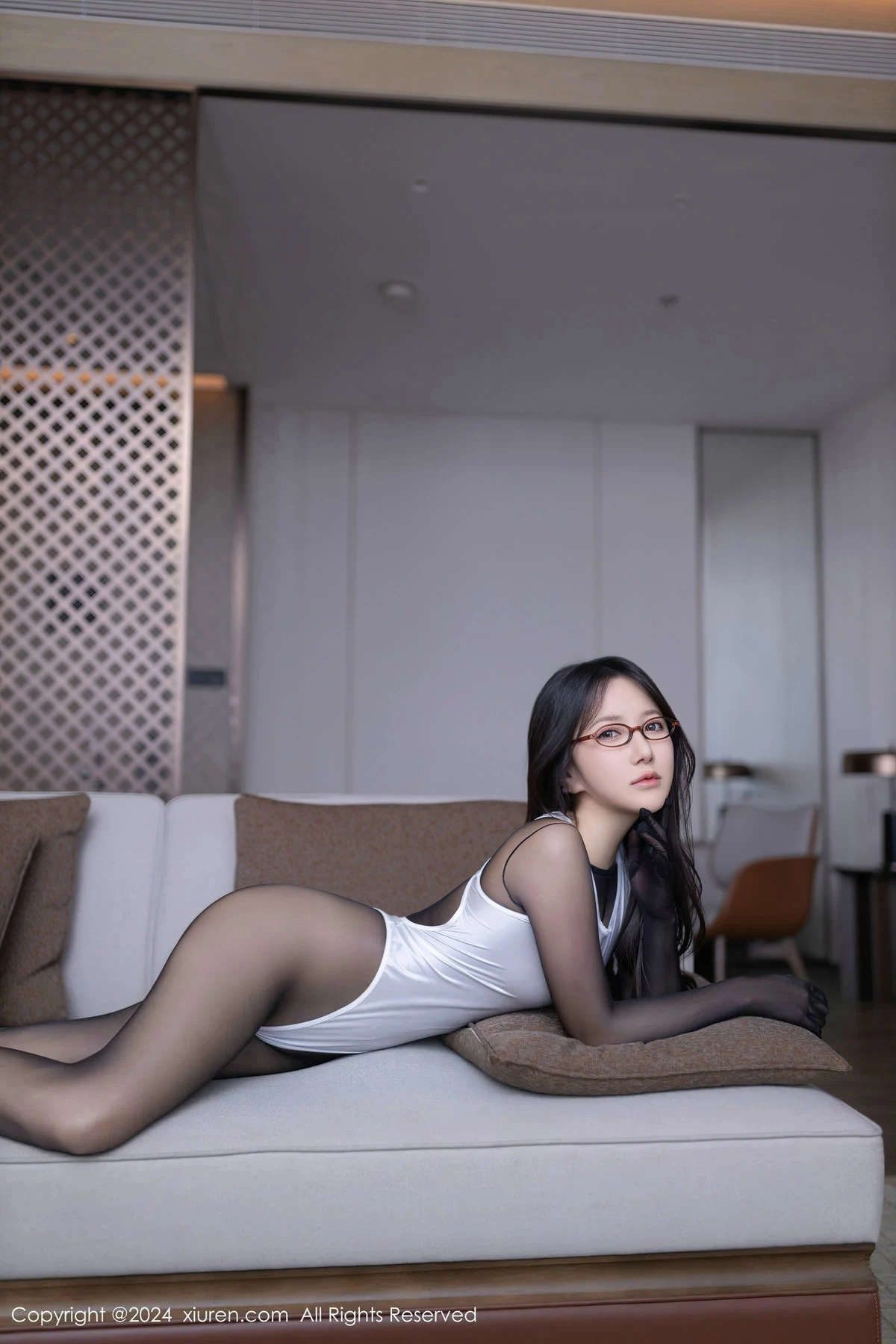 [[XiuRen秀人网]秀人网]No.8278_模特鱼子酱Fish私房性感黑色薄纱连体衣秀惹火身材极致诱惑写真80P