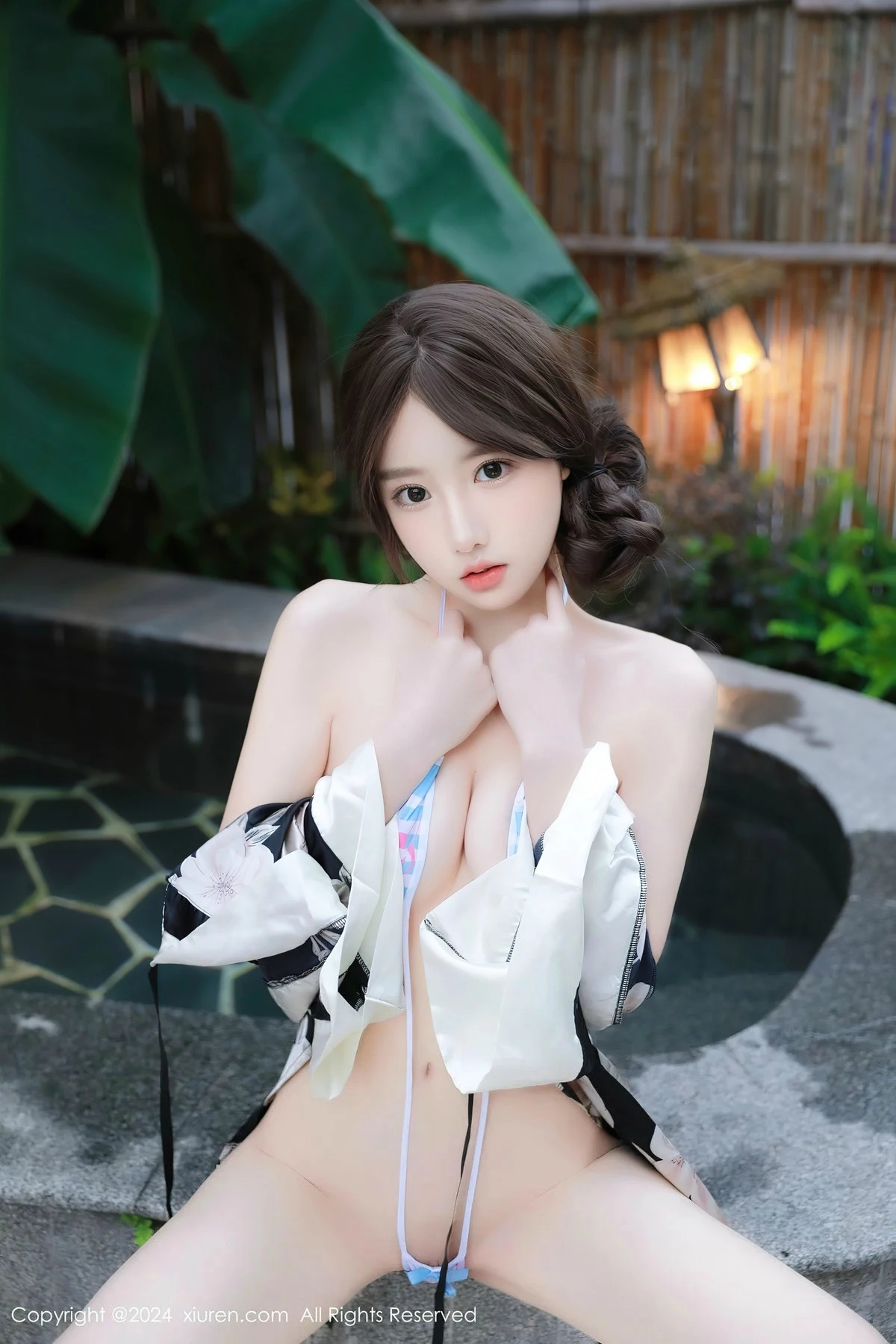 [[XiuRen秀人网]秀人网]No.8277_模特桃妖夭温泉场景性感花色情趣服饰秀惹火身材极致诱惑写真87P